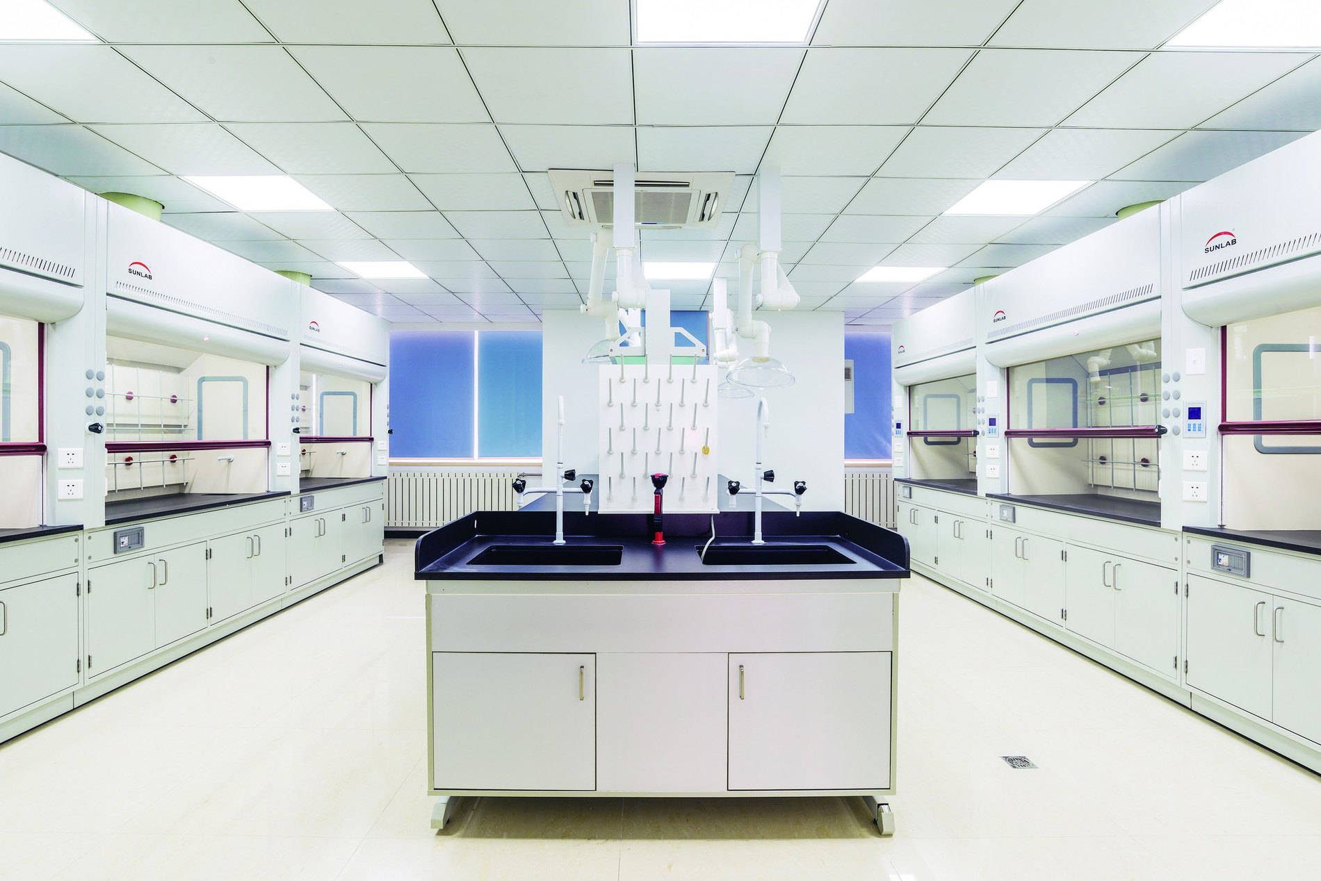 Modern laboratory interior built by Heoway Technology