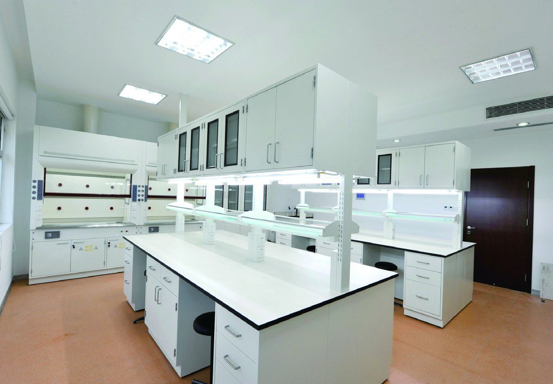 Laboratory bench and workstation layout
